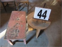 Wooden Circular Table, approx 2ft diameter &