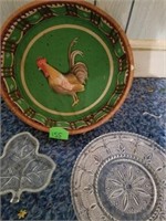 ROOSTER BASKET AND GLASS PLATTER AND LEAF