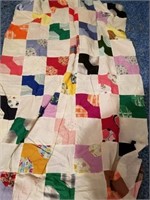 BOW TIE QUILT TOPPER