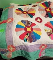 BEAUTIFUL MULTI COLORED - TRIMMED IN GREEN QUILT