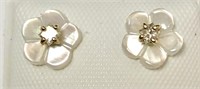 $700. 14KT Gold Diamond(0.10ct) 2 in 1 Earrings