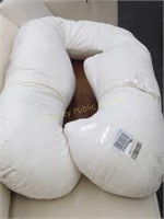 Leach Co. Snoogle Pregnancy Pillow $65 Retail