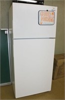 Amana Top Freezer Refrigerator, Works