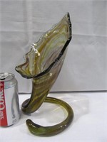 Art glass vase w. curved base