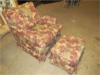 Upholstered chair w. ottoman