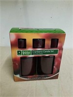 New cranberry candle set