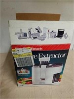 Hamilton Beach juice extractor looks new in box