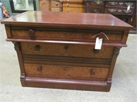 Victorian chest w. overhang