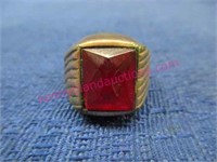 10k gold-filled red stone men's ring - size 8.75
