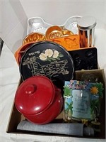 2 boxes cookie jar, molds, tray and miscellaneous