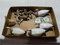 4 cast iron swans, chalk rabbit and decorative