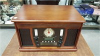 REPRODUCTION STEREO WITH TURNTABLE/RADIO/CD/