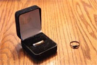 2 rings, Gold Man's 14k-L & Smaller antique ring