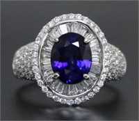 14kt Gold 3.90 ct Oval Sapphire & Diamond Ring