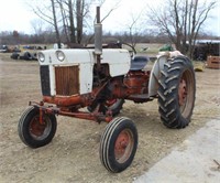 Case 611B Gas Tractor