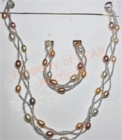 Fresh Water Pearl Necklace and Bracelet Set