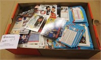 Box Lot of Approx 1500 Hockey Cards