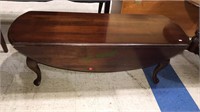 Cherry Queen Anne dropleaf coffee table, 17 x 15