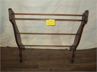 SMALL LINEN OR TOWEL RACK