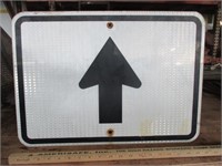 Reflective Arrow Road Sign  "Alum"