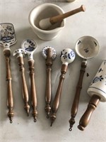 Holland Blue & White Vintage Dishware Utensils