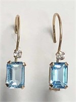 $570. 10K BlueTopaz(1ct) WhiteSap(0.02ct) Earrings