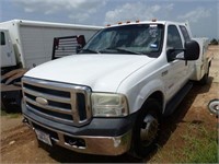 2006 FORD F350 CREW CAB 2 WD FLATBED TRUCK