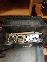 Toolbox with sink content
