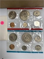 US MINT 1977 UNCIRCULATED COIN SET