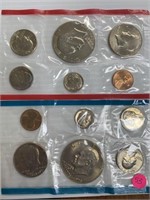 US MINT 1975 UNCIRCULATED COIN SET
