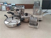 Kitchen pans & food processor