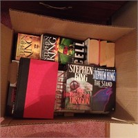 (1) Lot of Stephen King books