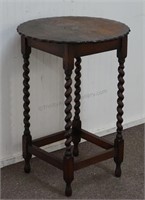 Antique Oak Piecrust Edge Barley Twist Lamp Table