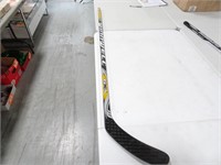 Left Handed Winnwell GX-4 Regular Flex Hockey
