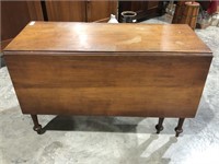 KY Cherry Sheraton style dining table