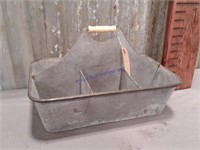 6-section metal tote