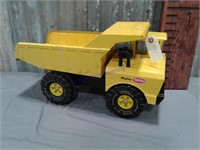 1976 Mighty Tonka Dump Truck toy