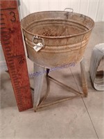Round washtub on stand (planter)