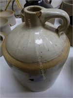 3 stoneware jugs - cracked - buyer moves