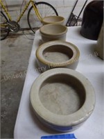 4 stoneware items - buyer moves