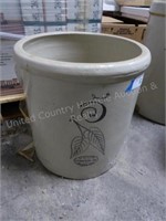 5 gal stoneware crock - cracked - buyer moves