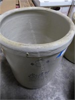 8 gal stoneware crock - cracked - buyer moves