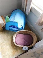 Kitty Kat tent/house - basket w/ pad for pet