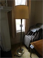 Brass floor lamp, very sturdy, 35" tall