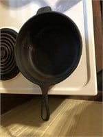 Seasoned 9 1/2 “ cast iron deep dish skillet
