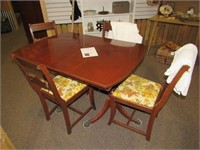 Duncan Phyfe Solid Cherry Butterfly Table & Chairs