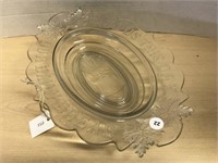 Concordia Maple Leaf' Pressed Glass Bread Platter