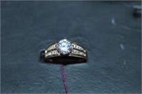 18kt yellow gold CZ & baguettes Ring