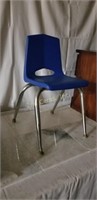 Estate: 4 blue kids chairs