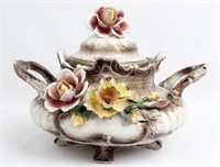 CAPODIMONTE FLORAL CENTERPIECE WITH LID